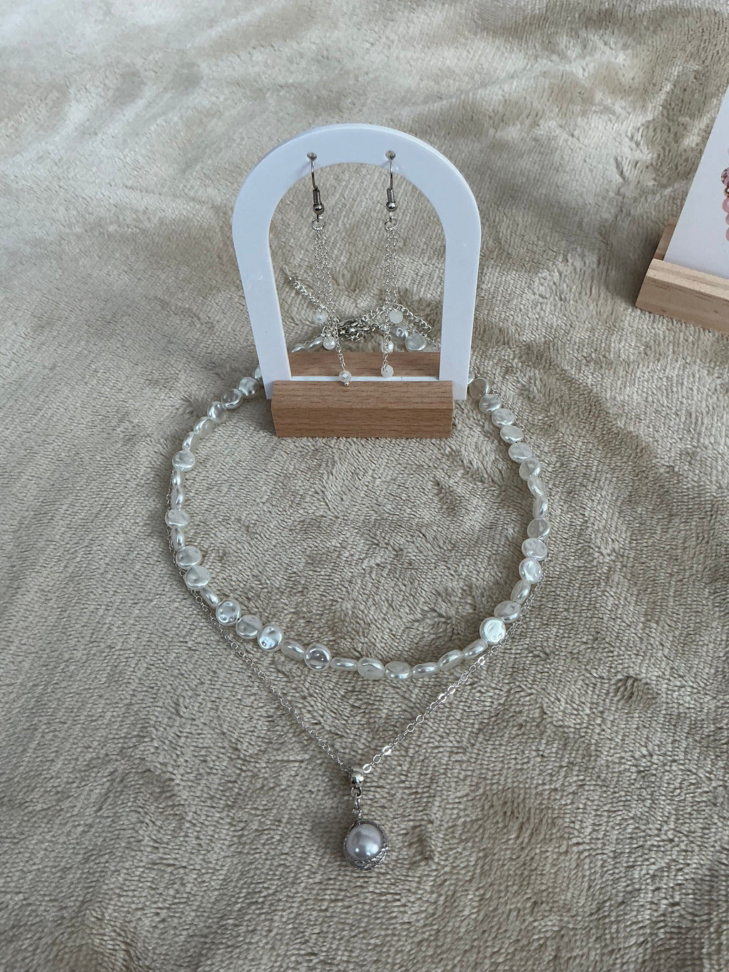 Baroque‑Style Pearl Jewellery Set – Separate Necklaces & Earrings