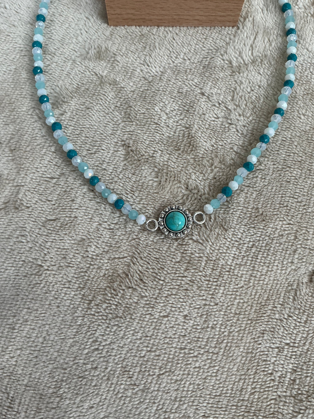Turquoise‑Blue Faceted Bead Jewellery Set – Necklace & Earrings