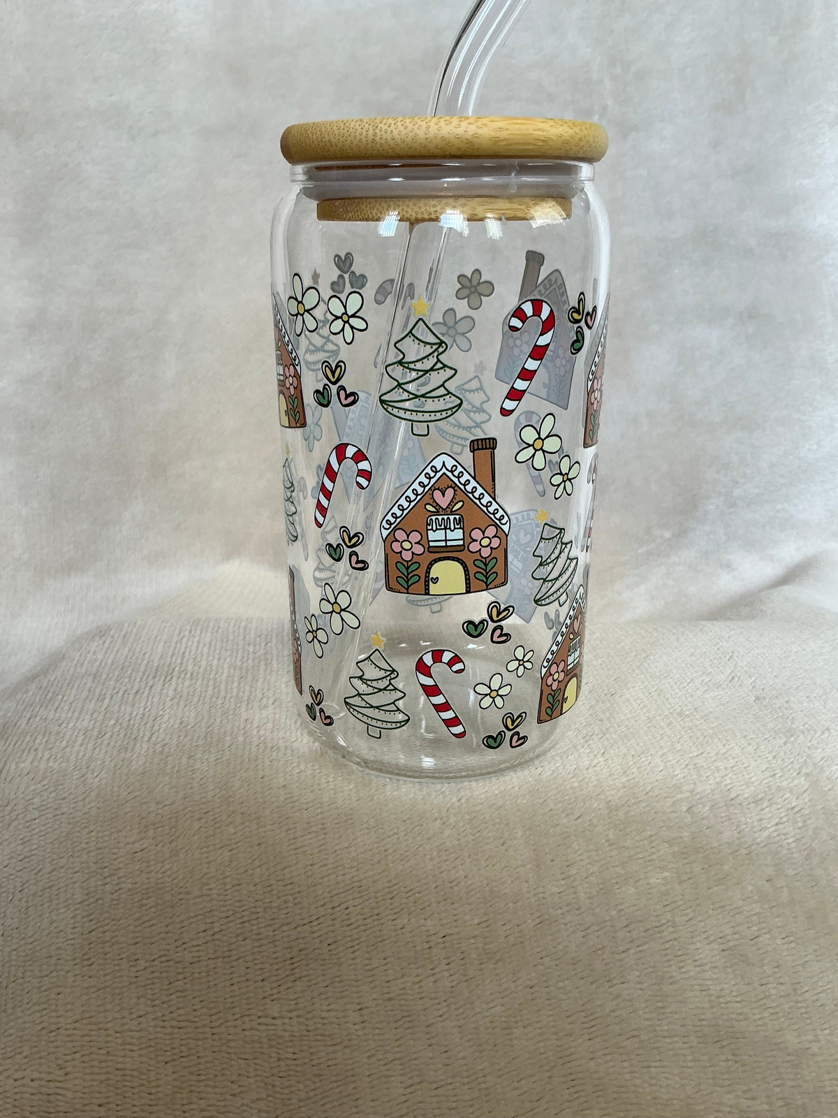 🏡🎀 Gingerbread Village Christmas Glass Tumbler