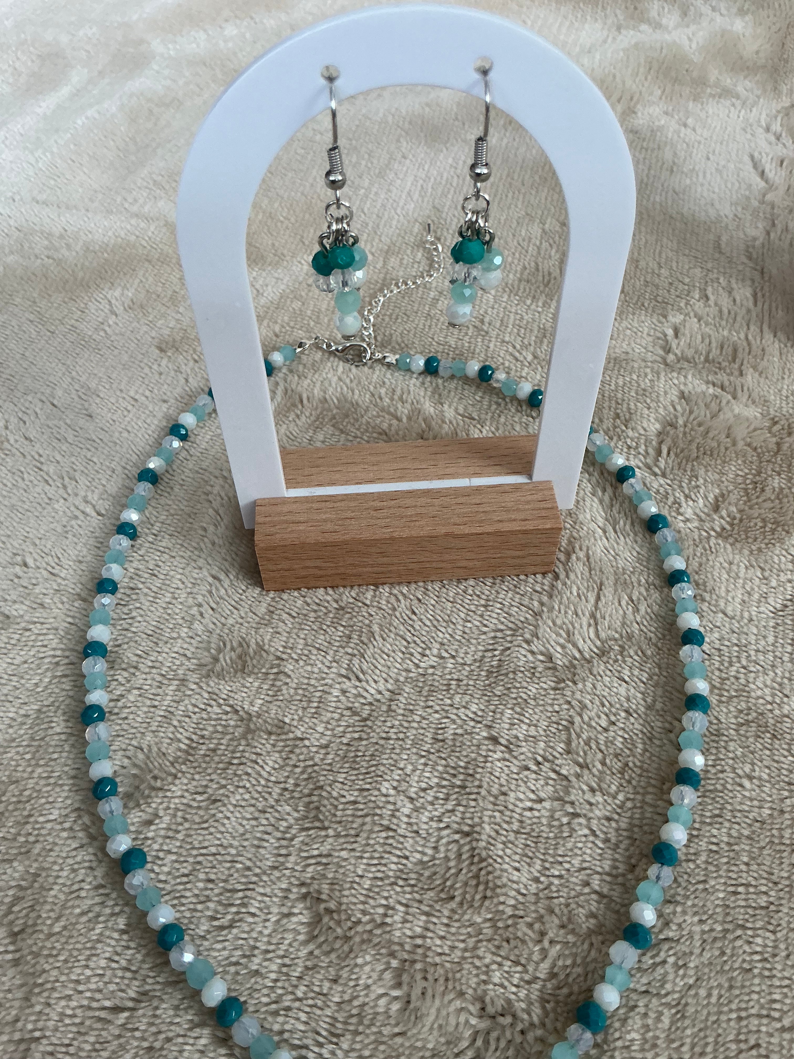 Turquoise‑Blue Faceted Bead Jewellery Set – Necklace & Earrings