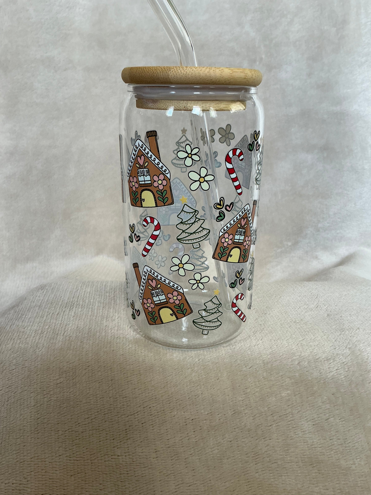 🏡🎀 Gingerbread Village Christmas Glass Tumbler