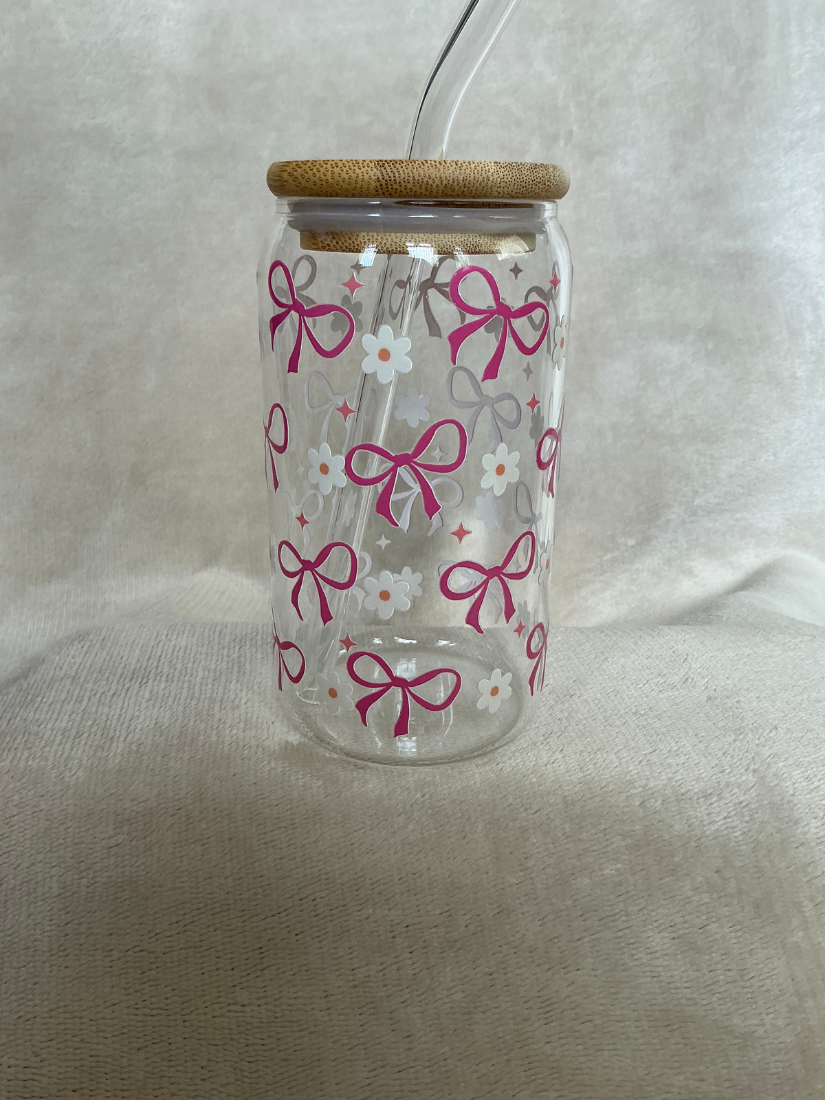 🎀🌸 Coquette Pink Bows & Daisies Glass Tumbler